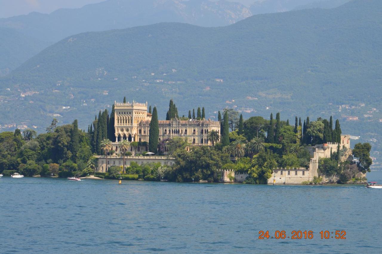 The Swan B&B Manerba del Garda Exterior foto