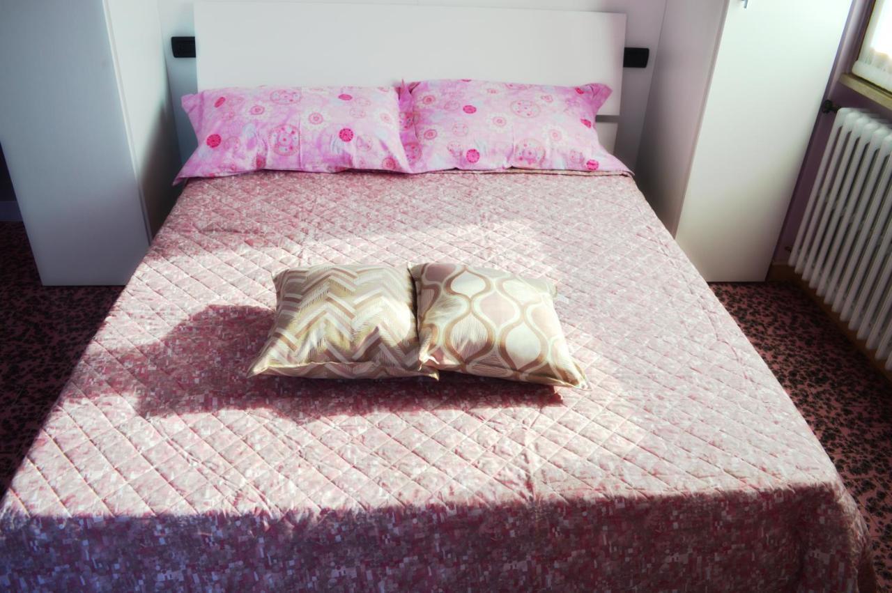The Swan B&B Manerba del Garda Exterior foto